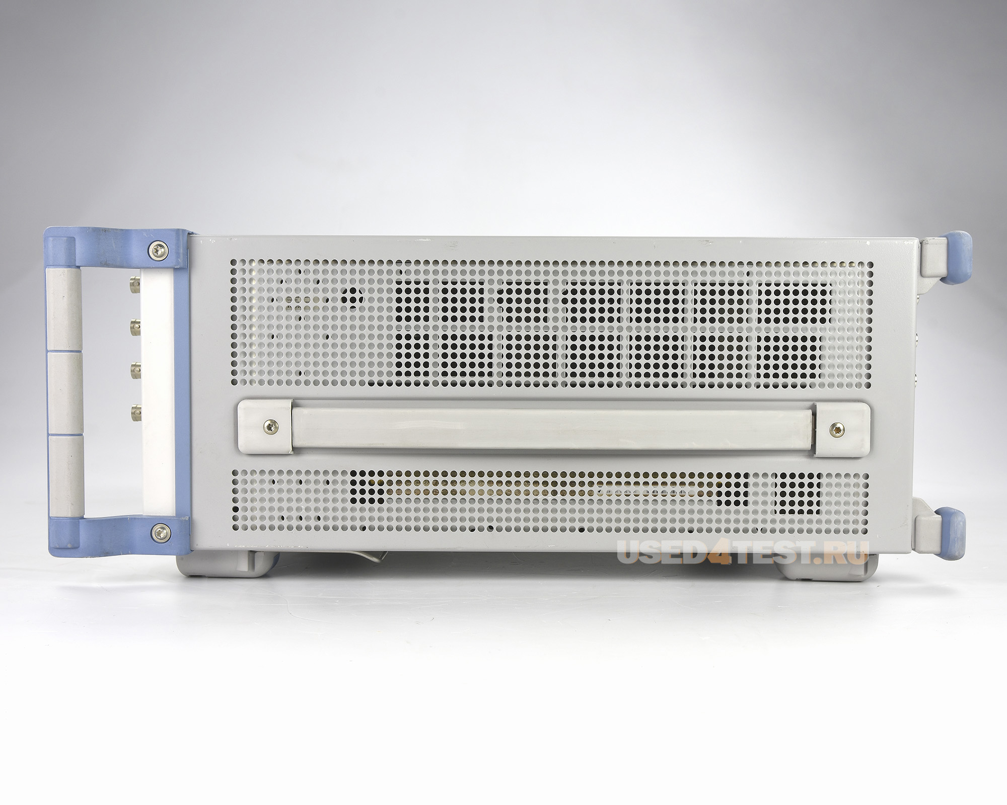 Векторный генератор сигналов
 Rohde & Schwarz SMJ100A
с диапазоном от 100 кГц до 3 ГГц