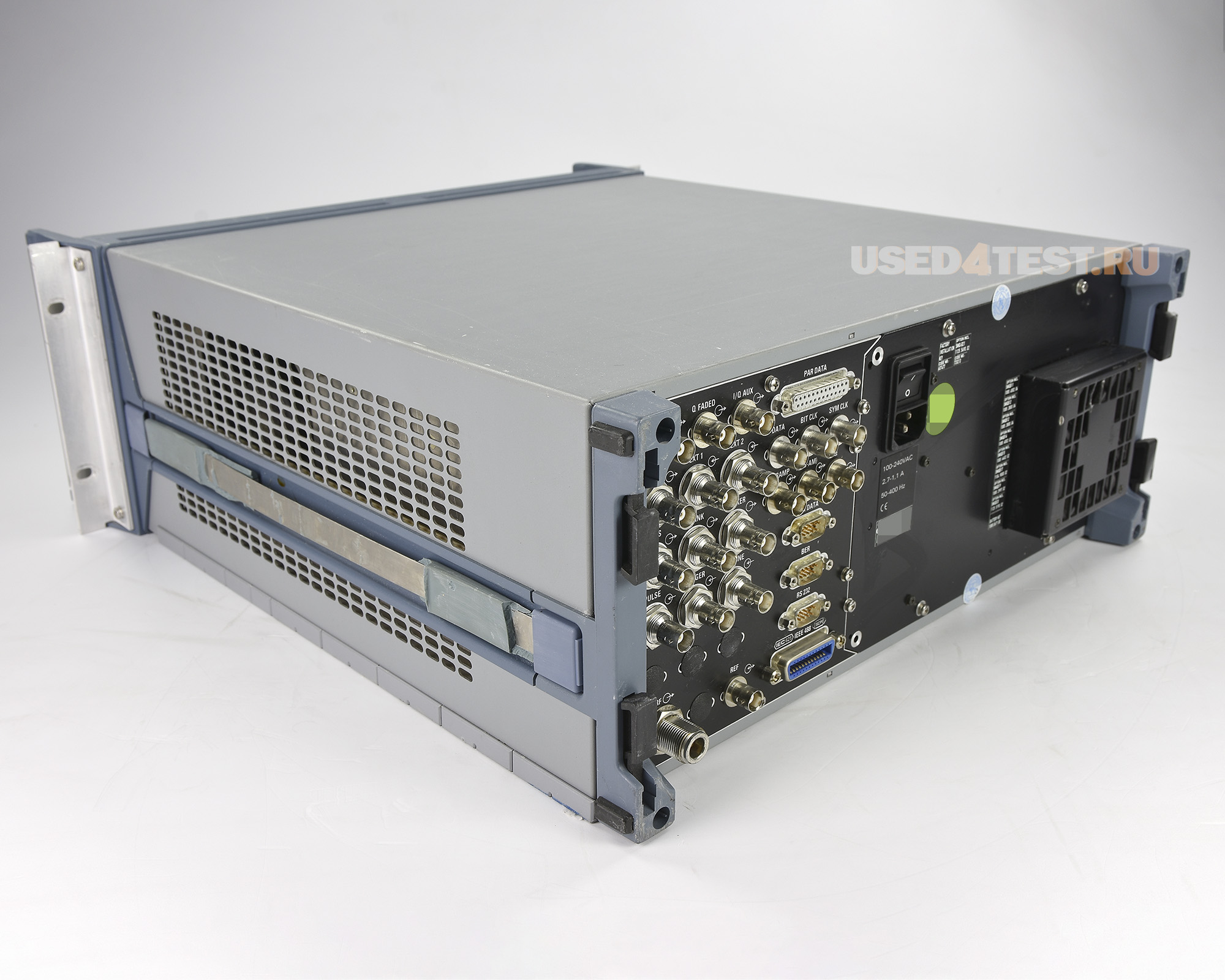 Векторный генератор сигналов
 Rohde & Schwarz SMIQ 03Bс диапазоном от 300 кГц до 3,3 ГГц