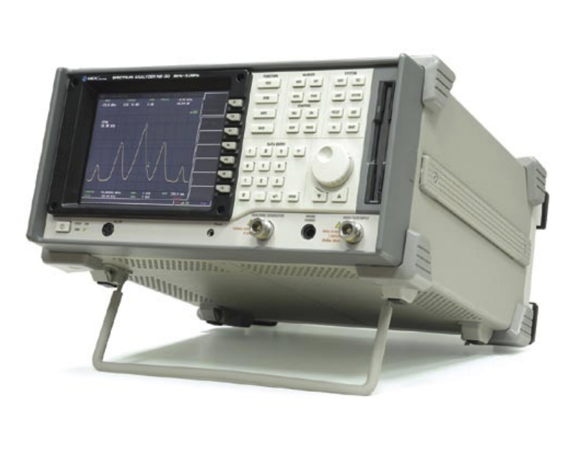 Анализатор спектра NEX1 NS-265
с диапазоном от 9 кГц до 26,5 ГГц


 В комплекте с опциями: 


	O-EM-01 — Анализатор ЭМС
	O-QP-01 — Квазипиковый детектор
O-CT-01 — Анализатор кабельного телевидения

